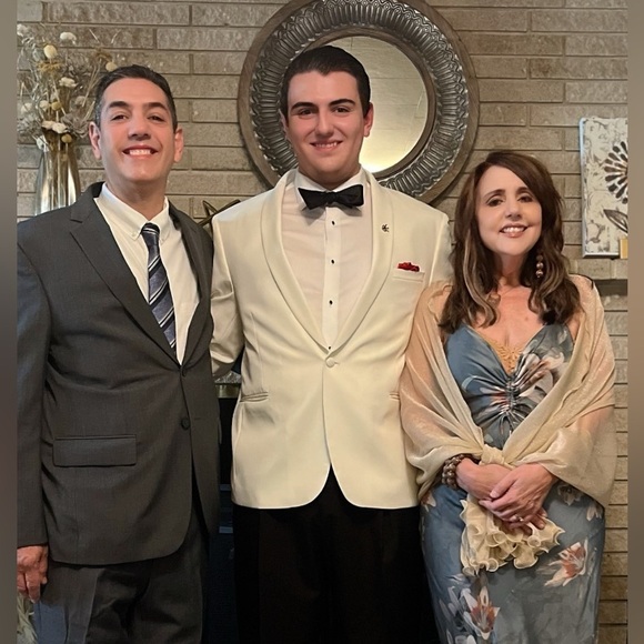 Meet your Posher, Lynn - Picture 11 of 16